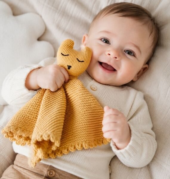 Doudou a maglia a forma di scoiattolo 100% cotone