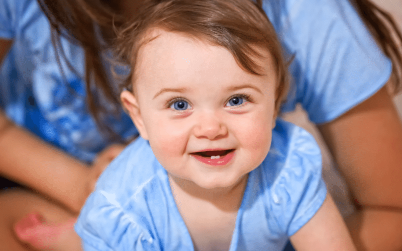 Primi dentini neonato: Sintomi e come evitare il disagio