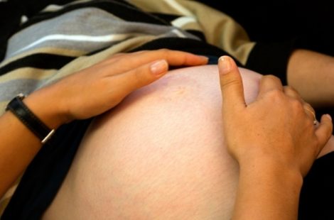 Quando e come sentire i movimenti del bambino in gravidanza