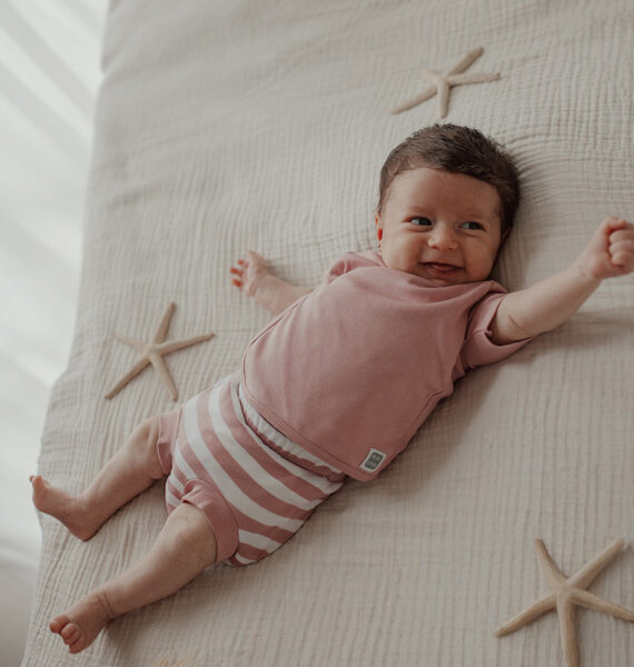 Completo copripannolino e maglia a manica corta a righe 100% Cotone