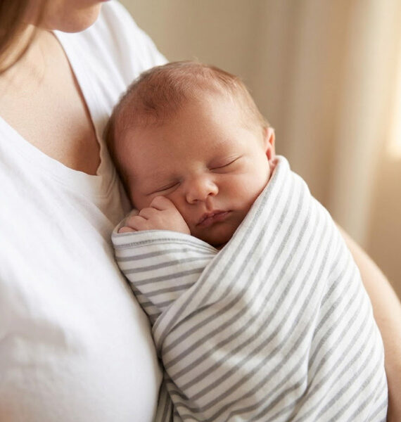Copertina per neonato a righe