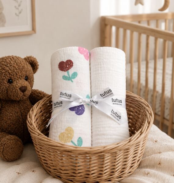 Pack regalo con 2 mussole per neonati Tullisa in cotone al 100%